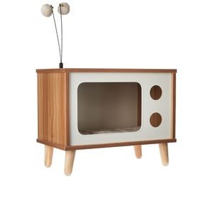 Cat tv house